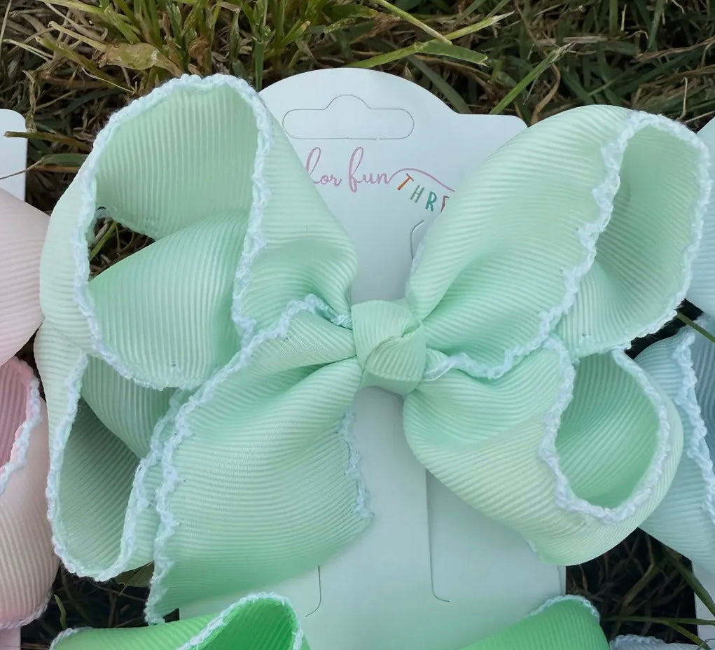 Mint 4” Moonstitched Bow
