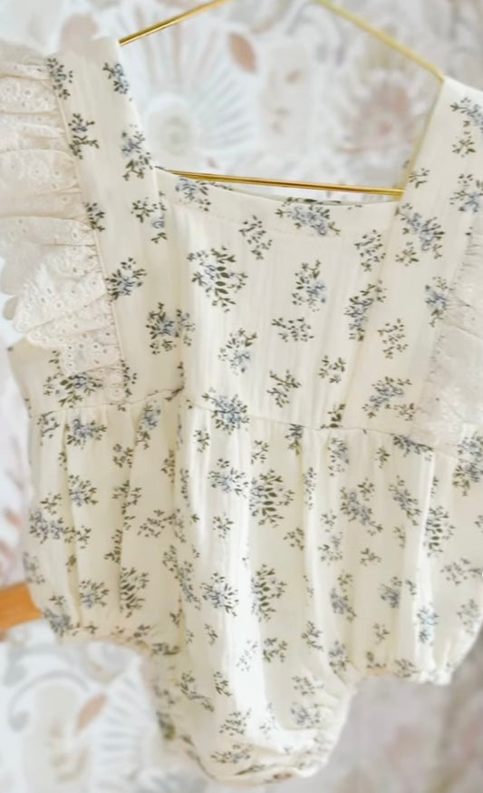 Blue ditsy floral bubble