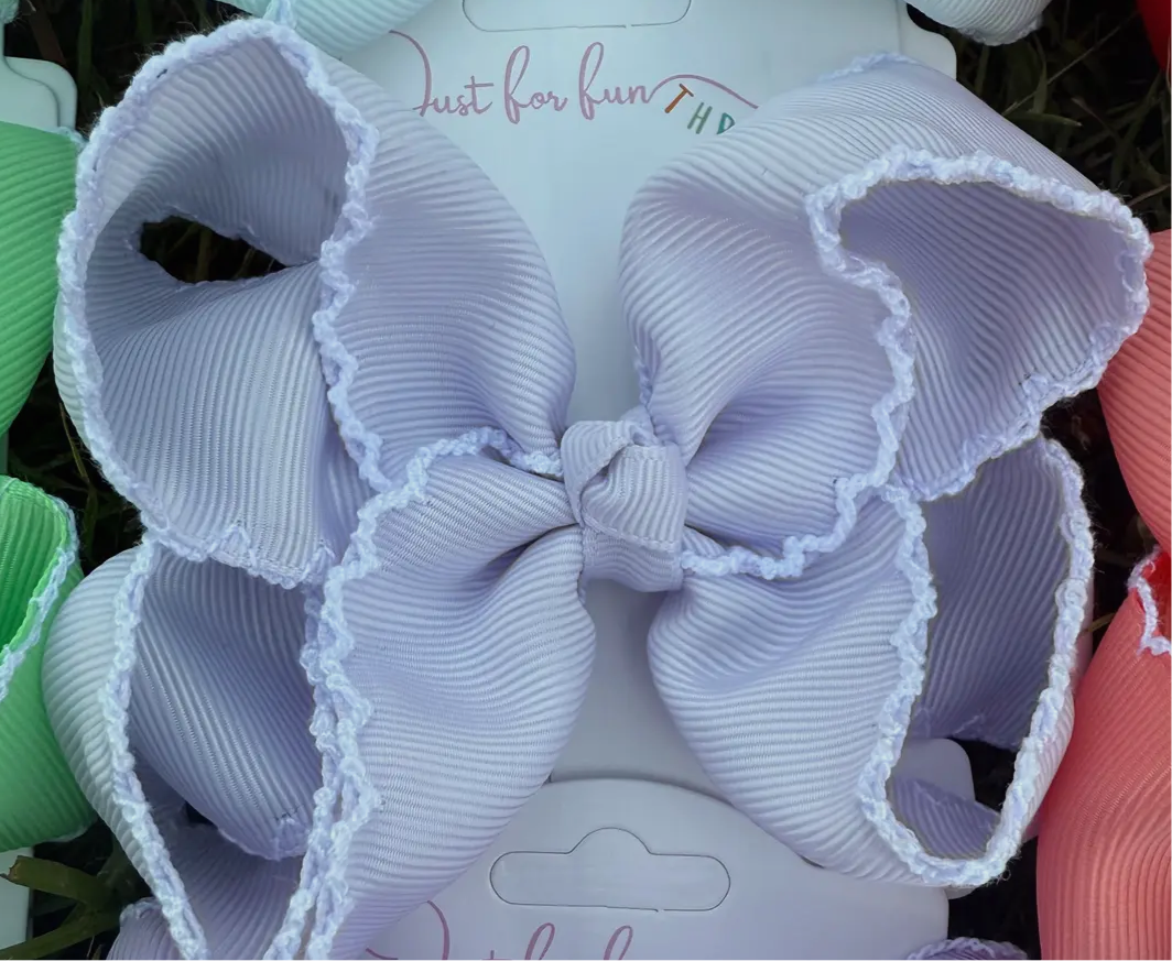 Lavender 4” moonstitched bow